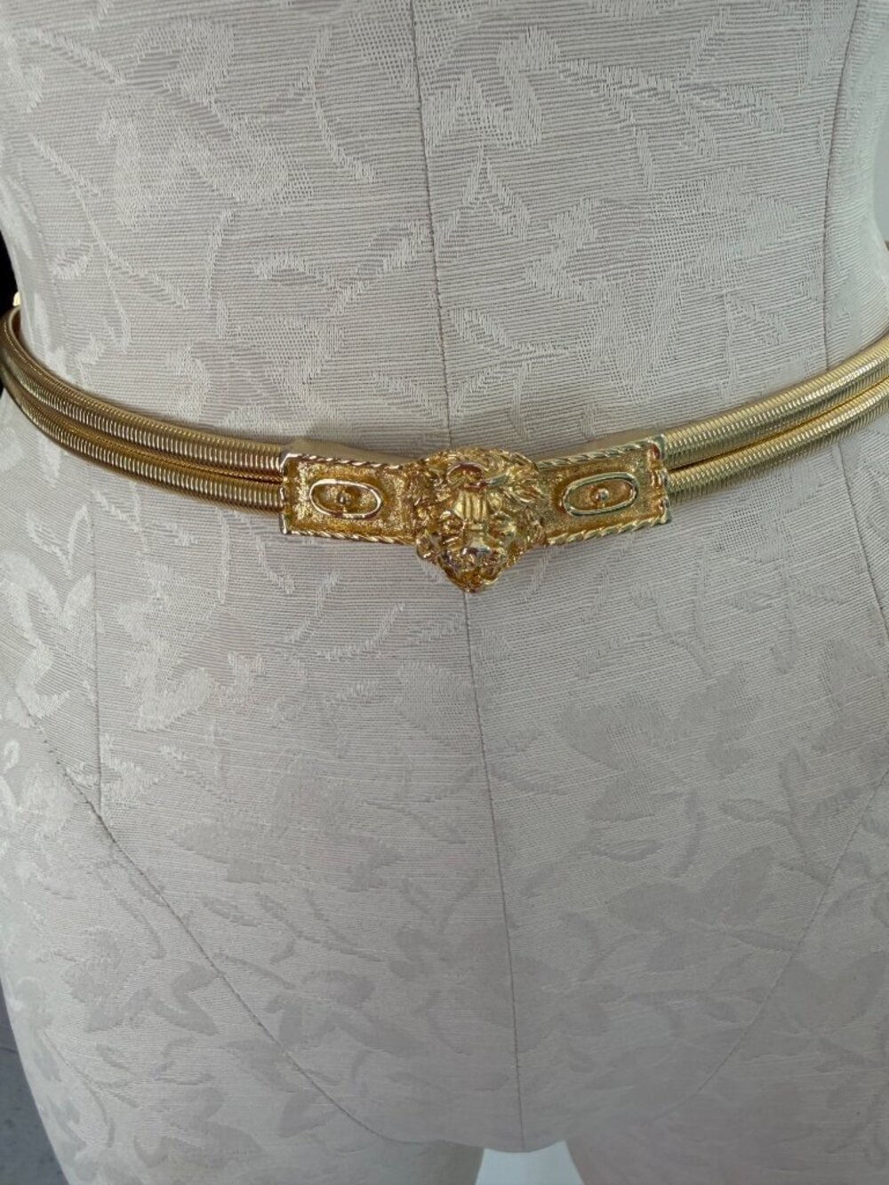 Judith Leiber Womens Gold Tone Stretch Belt Lion Head Size S Hook Clasp Signed